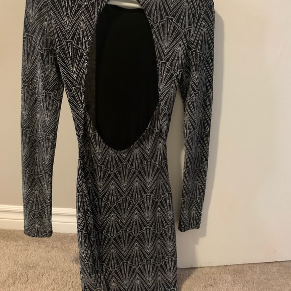 Glitzy dress with keyhole back. H&M. - Picture 2 of 2
